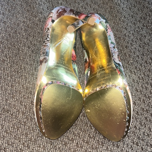 Ted Baker Svanad Green Satin Floral Leather
Peep Toe Pumps 37 - Picture 7 of 7